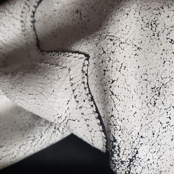 Volatile Leather Distressed boots - Picture 4 of 10